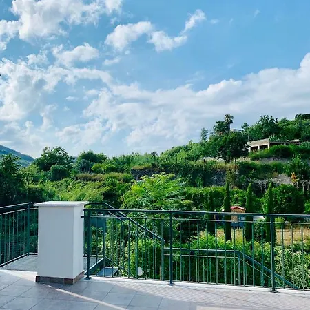 度假居 Lo Scoglio 伊斯基亚